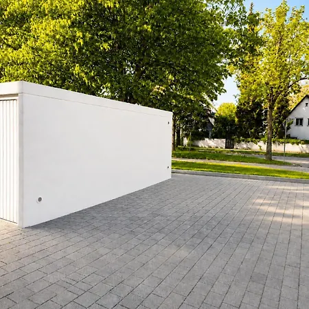 Daire Quiet & Modern Near Tram & River Lech *